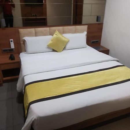 Hotel Avaante Ahmedabad Formerly Known As The Orchid Hotel ภายนอก รูปภาพ