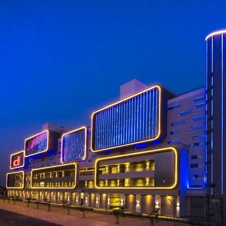 Hotel Avaante Ahmedabad Formerly Known As The Orchid Hotel ภายนอก รูปภาพ
