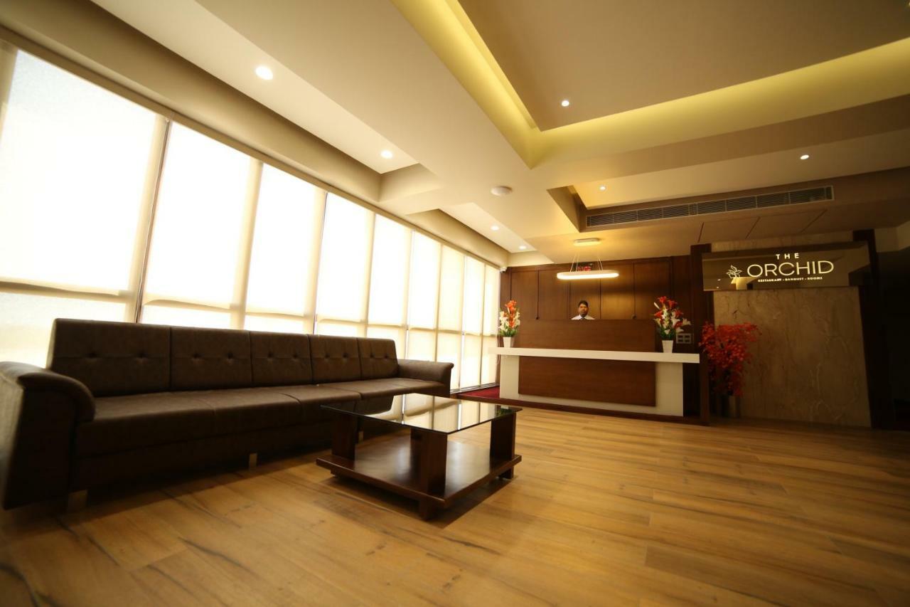 Hotel Avaante Ahmedabad Formerly Known As The Orchid Hotel ภายนอก รูปภาพ