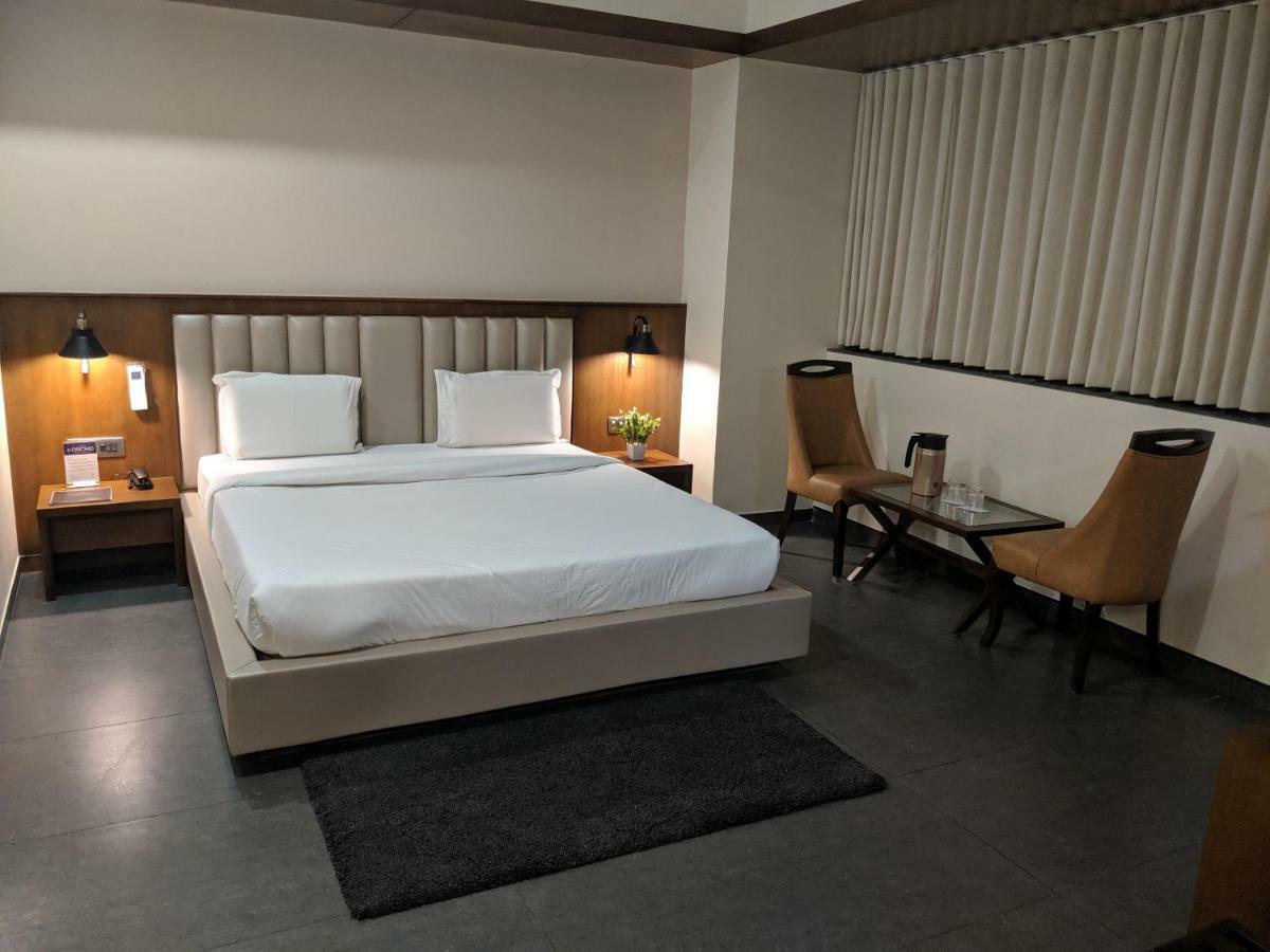 Hotel Avaante Ahmedabad Formerly Known As The Orchid Hotel ภายนอก รูปภาพ