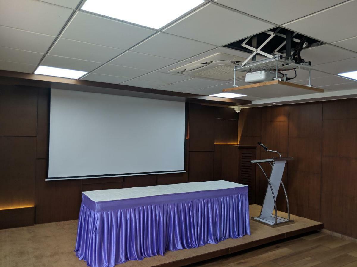 Hotel Avaante Ahmedabad Formerly Known As The Orchid Hotel ภายนอก รูปภาพ